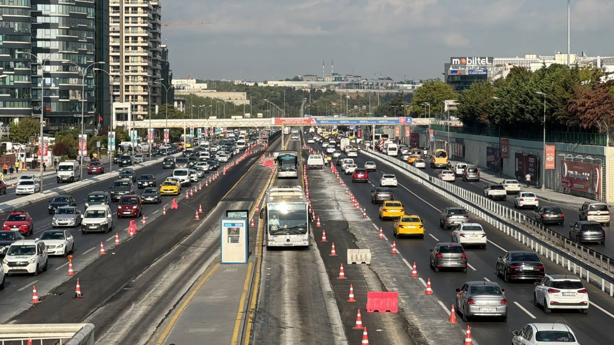 İstanbul'da trafiğe prova düzenlemesi